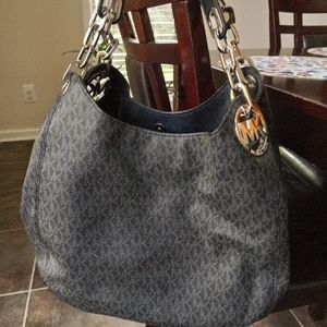 Michael Kors Lillie Monogram Large Shoulder Bag
